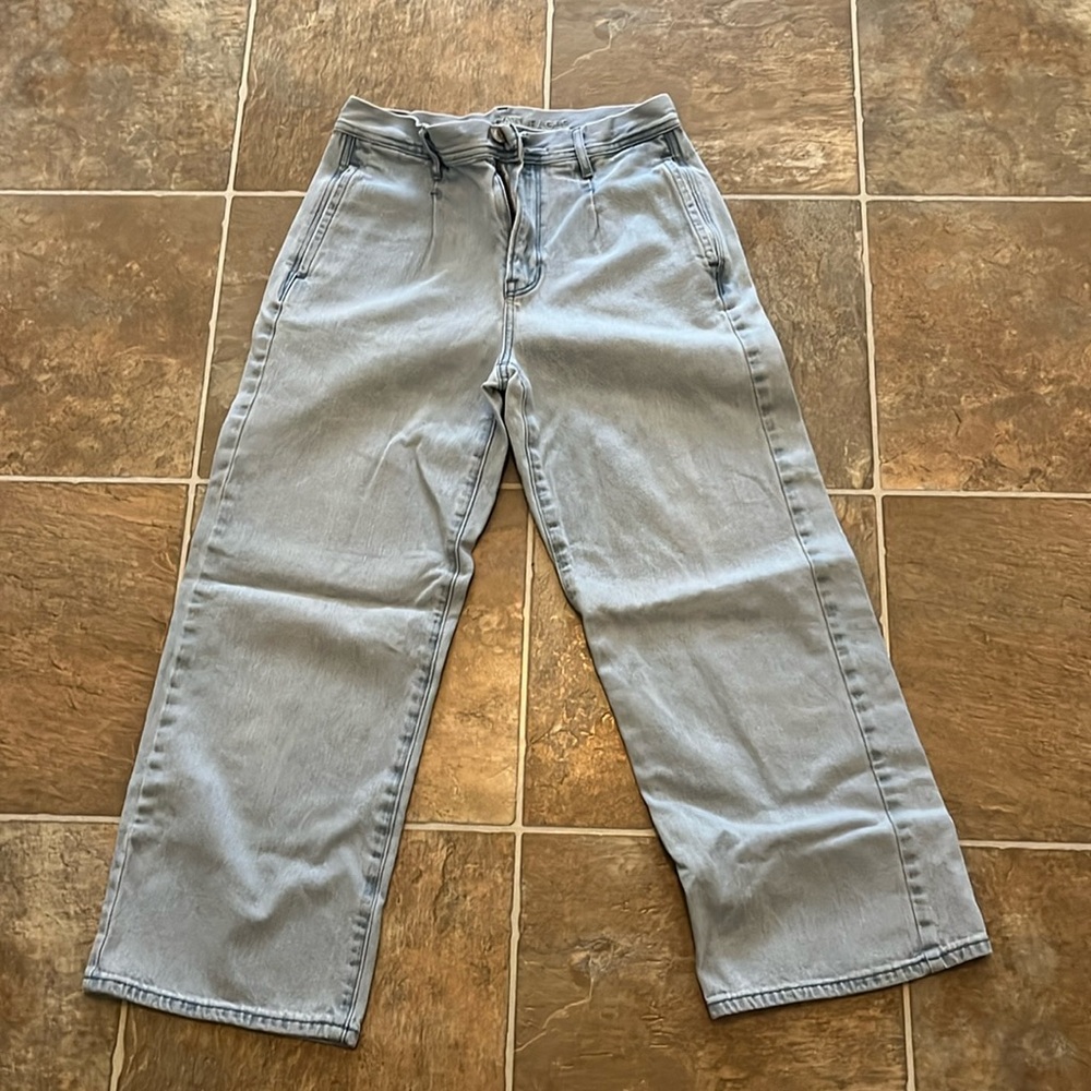 AMERICAN EAGLE crop wide leg jeans, size 2 women’s